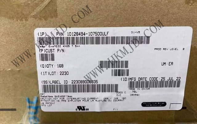 安費諾 10128494-107500ULF ExaMEZZ? 夾層式連接器，引領高速連接新時代